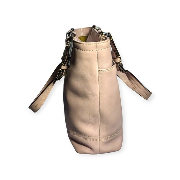 Lavender Purple Leather Shoulder Bag Double Handles Fob Hamilton 2010 🎉 - Picture 5 of 11